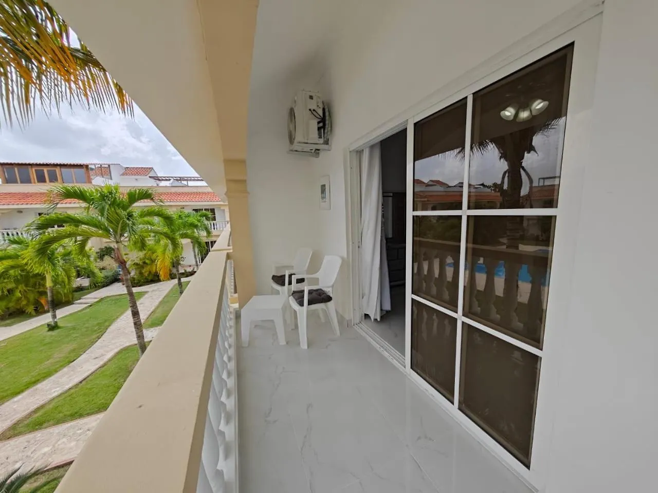 Residencial Las Estrellas Boca Chica 0*,