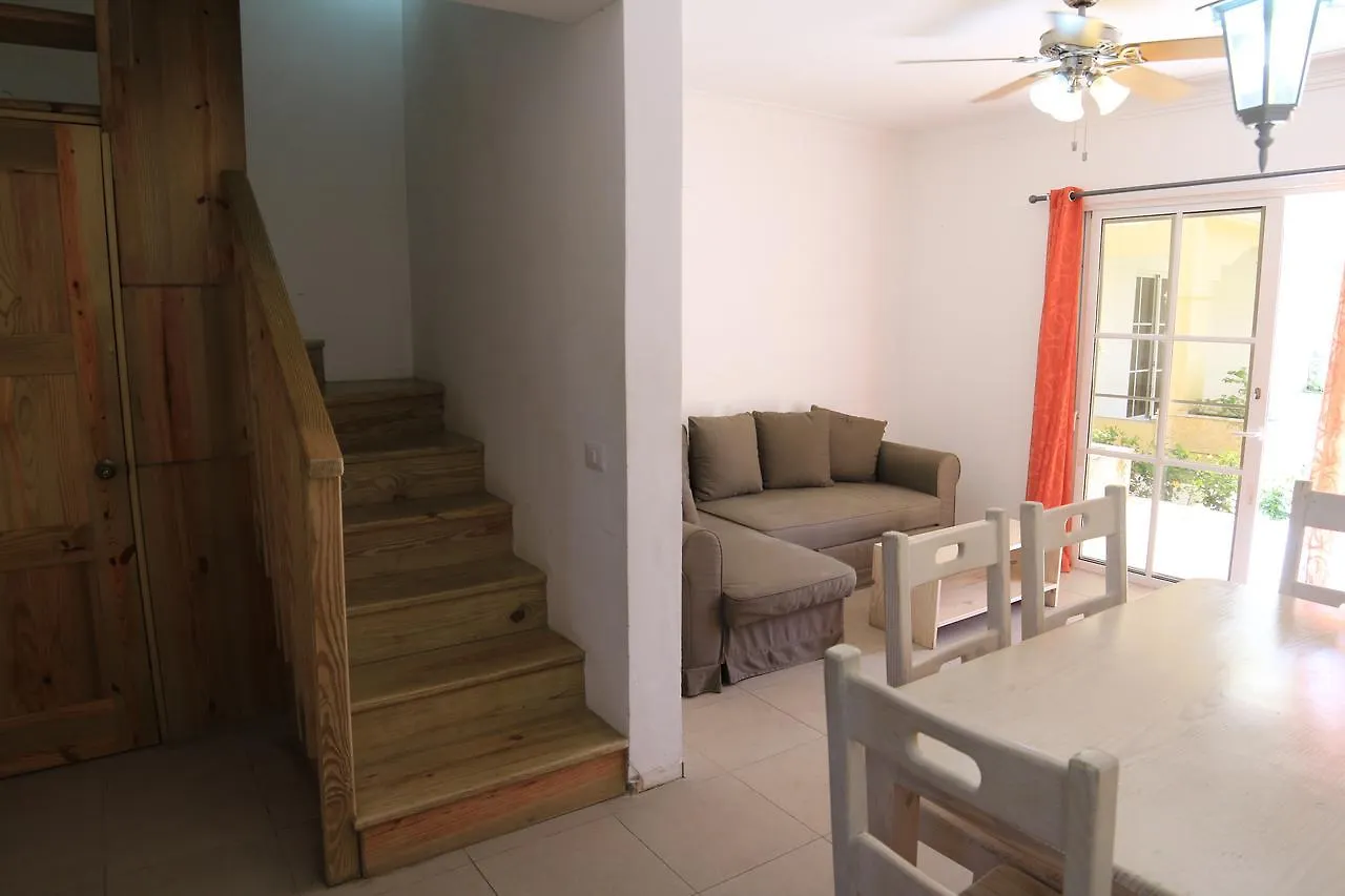 Residencial Las Estrellas Boca Chica 0*,